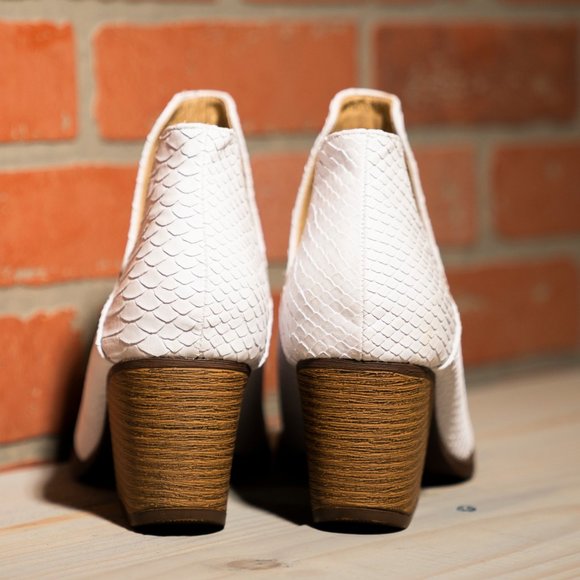 The Zoie White Snake Print Booties - Picture 5 of 8